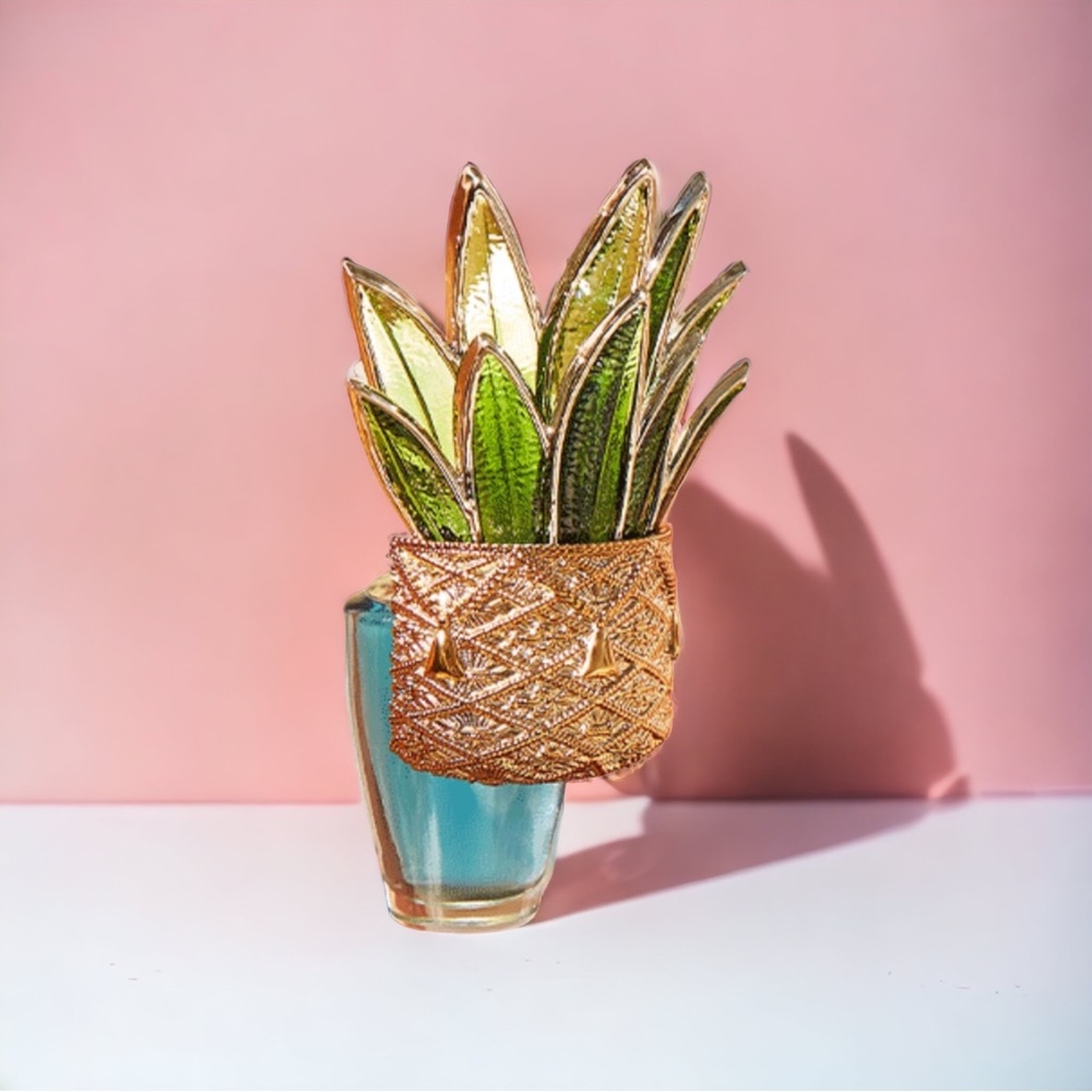 Bath & Body Works Wallflower Plug Plant Basket Stand Green Gold NWT